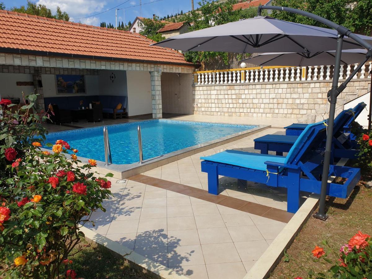 Apartment Oaza โมสตาร์ ภายนอก รูปภาพ