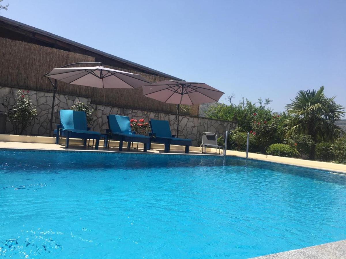 Apartment Oaza โมสตาร์ ภายนอก รูปภาพ